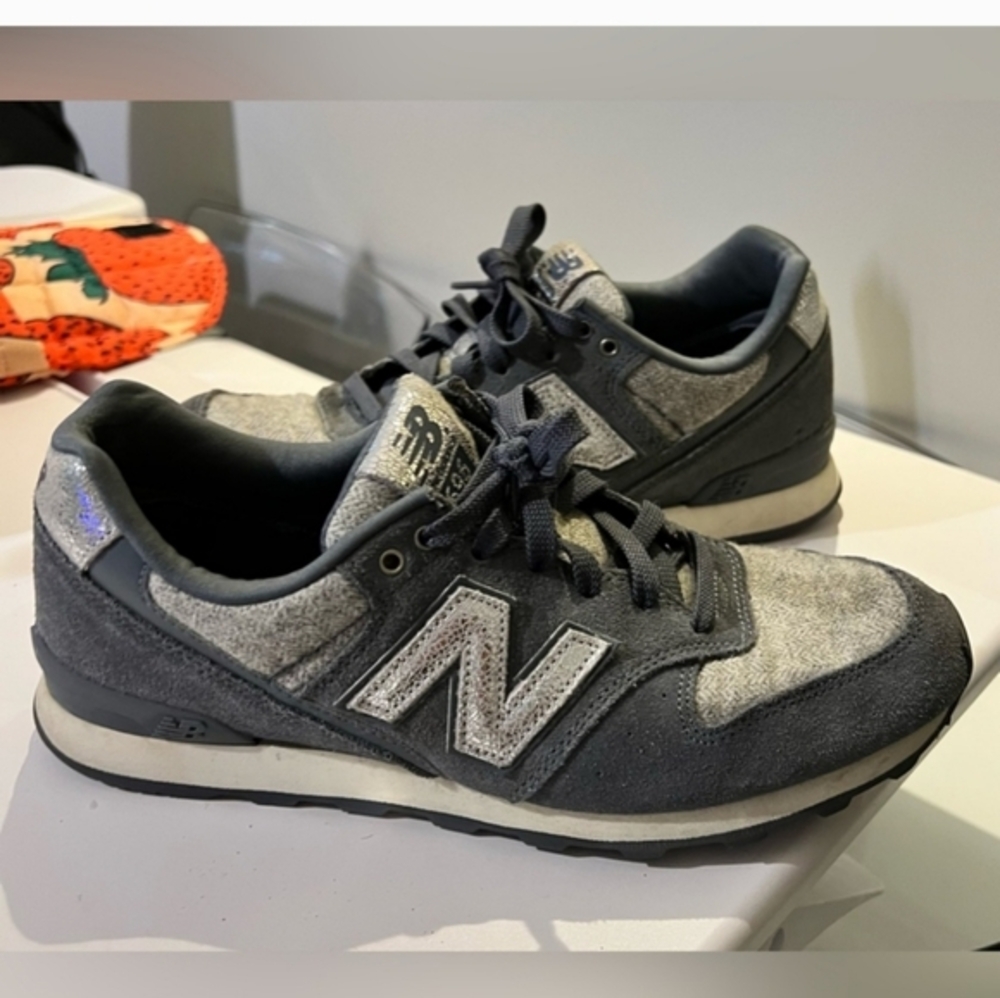 New Balance Gray Sneakers Suede Retro